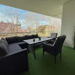 Bauhaus Wellness 204 شقة