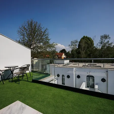 Bauhaus Wellness 204 Апартаменты *