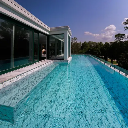 Bauhaus Wellness 204 * Шиофок