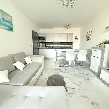 Bauhaus Wellness 204 Апартаменты