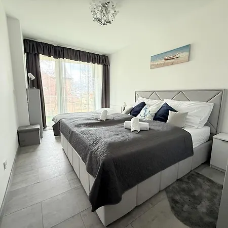 Bauhaus Wellness 204 Lägenhet Siófok