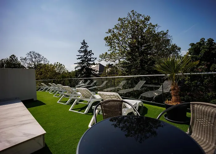 Bauhaus Wellness 204 *