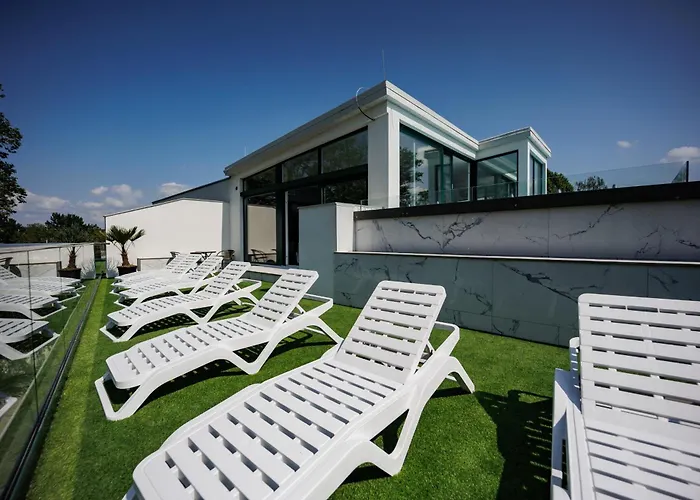 Bauhaus Wellness 204 *