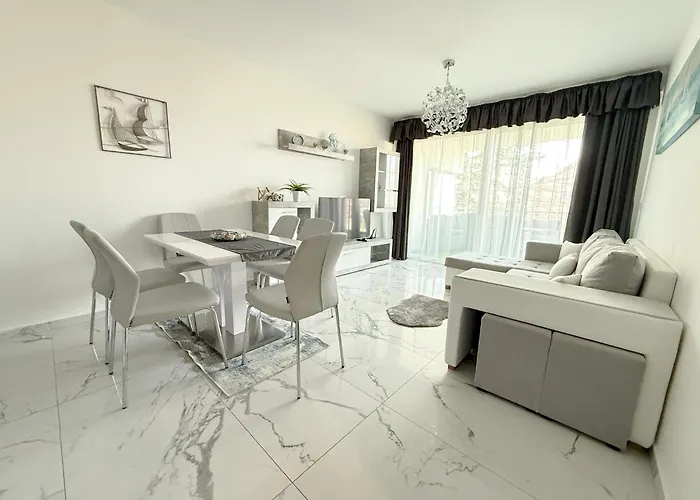 Bauhaus Wellness 204 Apartment Siófok
